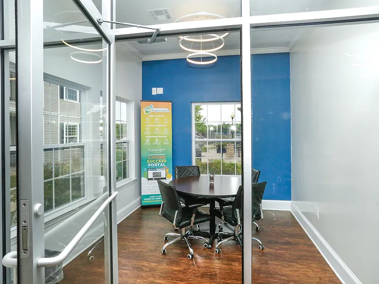 Block 36 - Student Living Priced Per Room — Photo 12