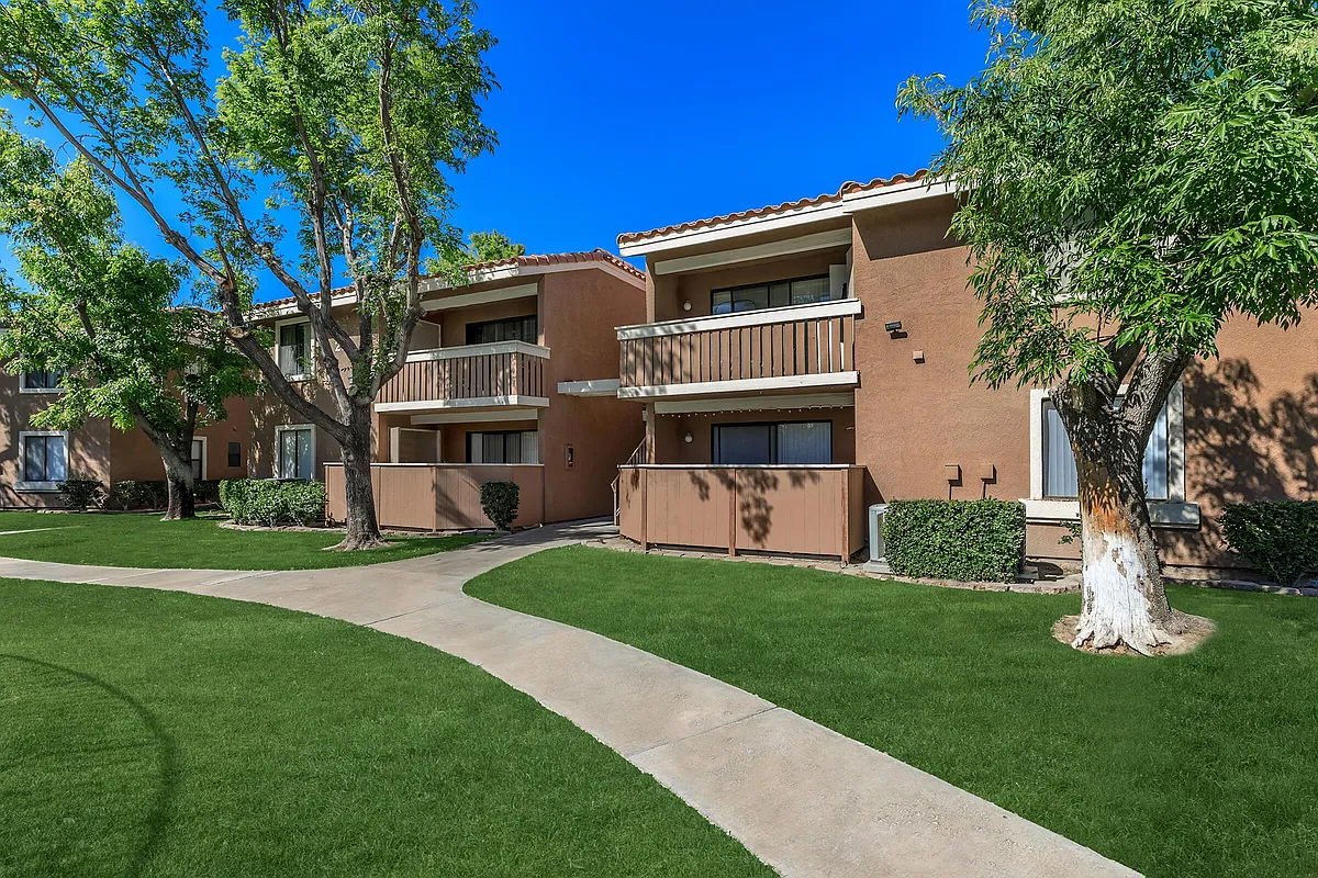 Building Photo - Smoketree Apartments