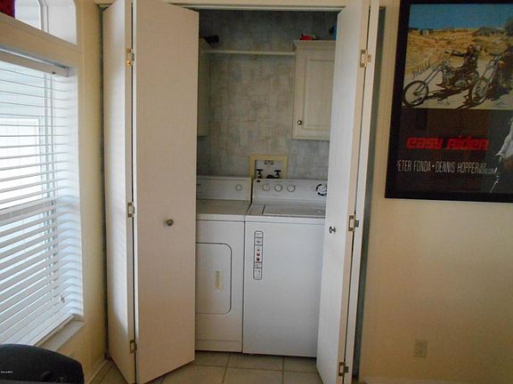 4th image of 404 Macadamia Dr