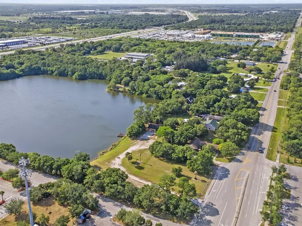 2511 S Jenkins Rd, Fort Pierce, FL 34947