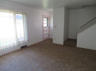 1004 Rawson Ave #11, South Milwaukee, WI 53172