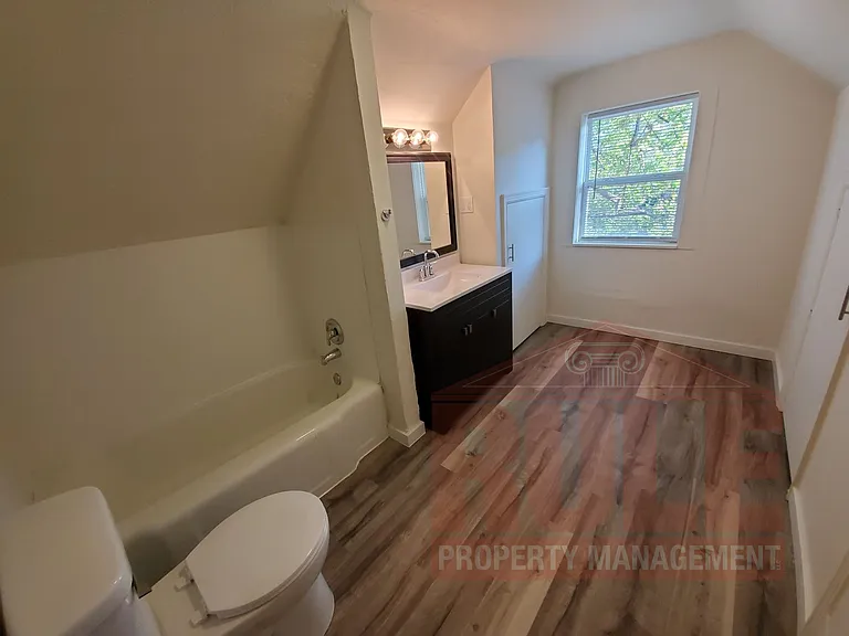 715 Chicago St — Photo 7