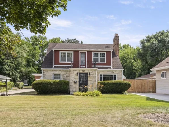 253 River Ln, Loves Park, IL 61111