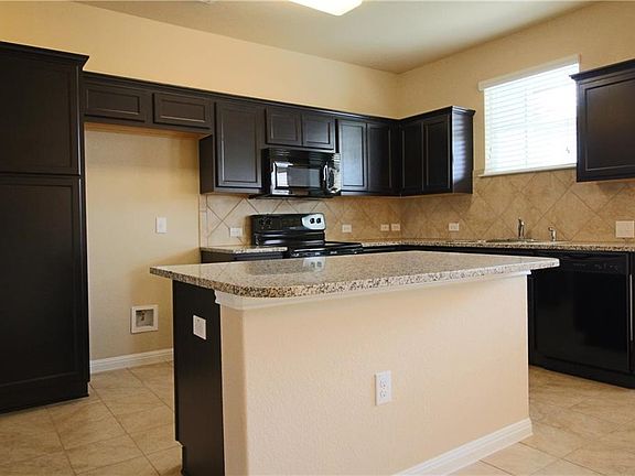 5th image of 617 Katmai Cir
