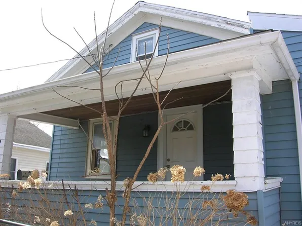 2 John St, Akron, NY 14001