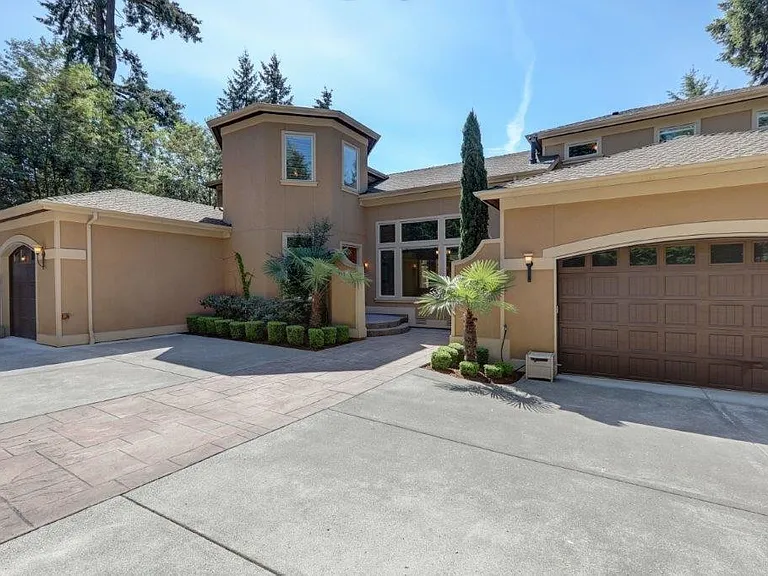 10925 SE Lake Rd — Photo 3