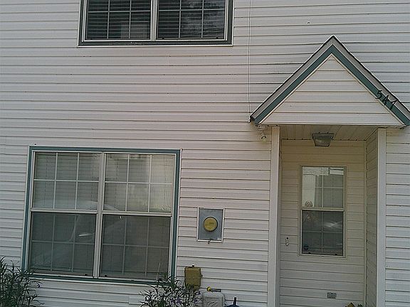 3rd image of 547 Collinsford Rd #15