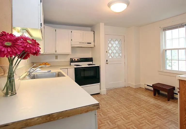 42 Lee Ave — Photo 4