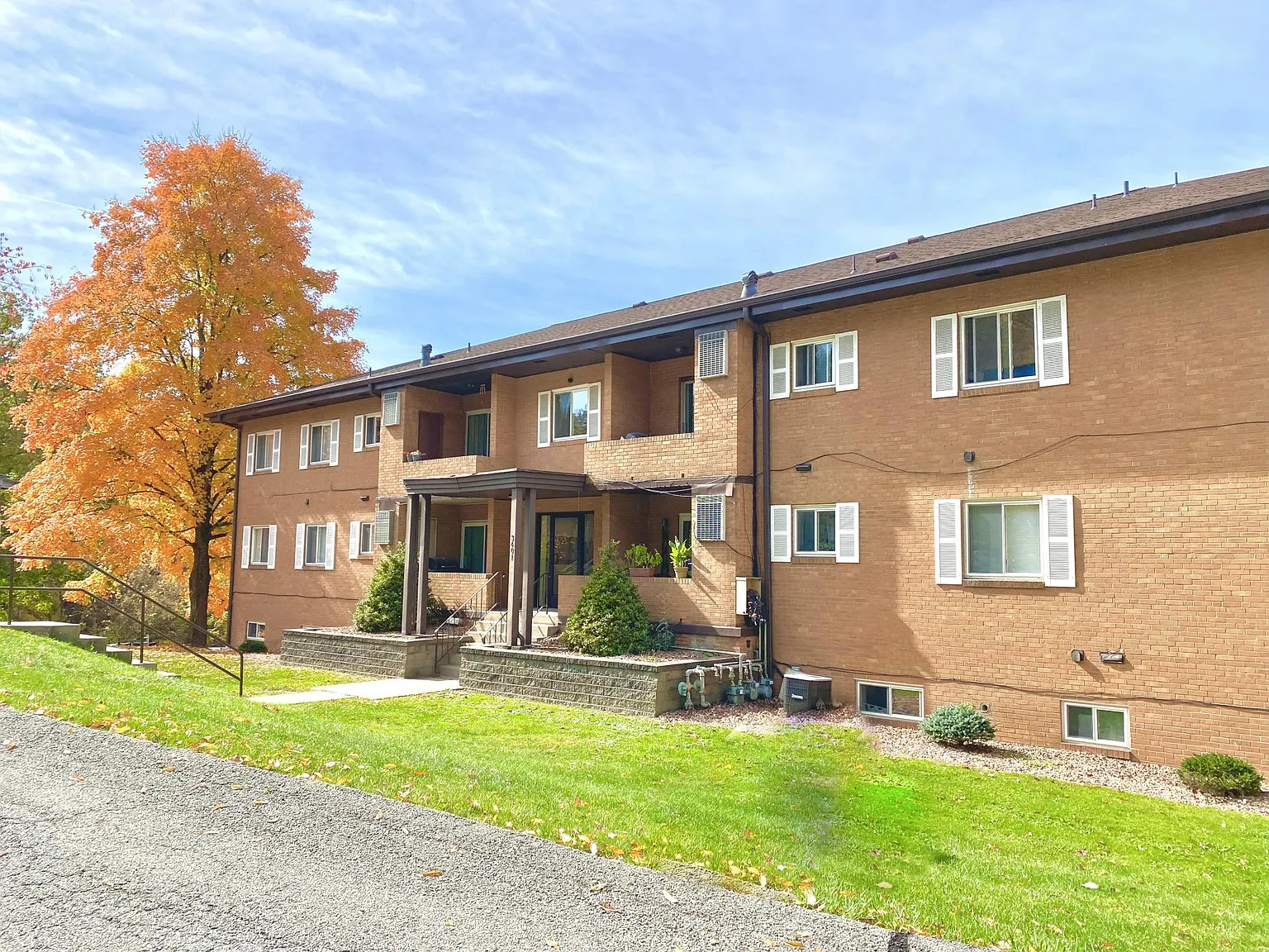 Apartments of Murrysville — Photo 1