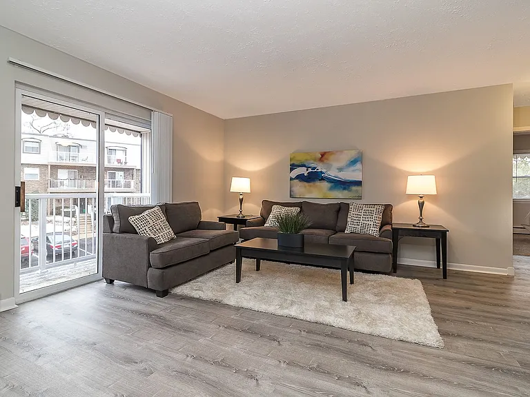Edgewood Apartments — Photo 14