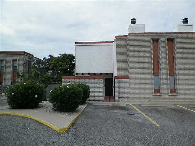 1st image of 6201 Escondido Dr APT 6C