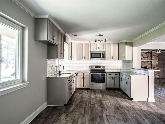 5th image of 422 Piney Point Dr