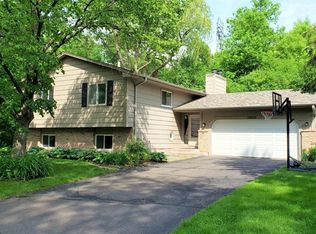14410 Woodruff Rd, Wayzata, MN 55391