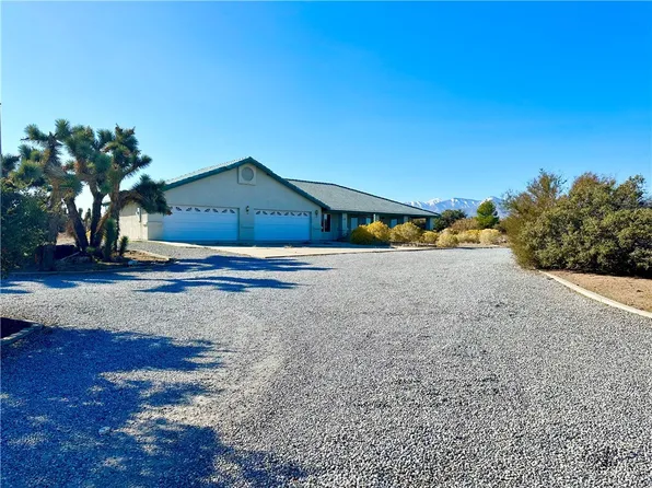 9125 Woodcliff Rd, Phelan, CA 92371