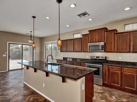 4th image of 4205 E Velasco St