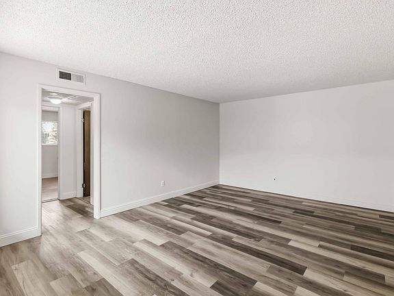 2nd image of 4913 Harrison St