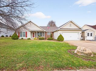 7404 W Higgins Ct, Ellettsville, IN 47429