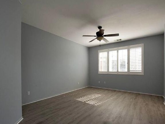 3rd image of 12333 Luna Rd