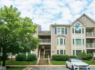 12233 Fairfield House Dr APT 201B, Fairfax, VA 22033