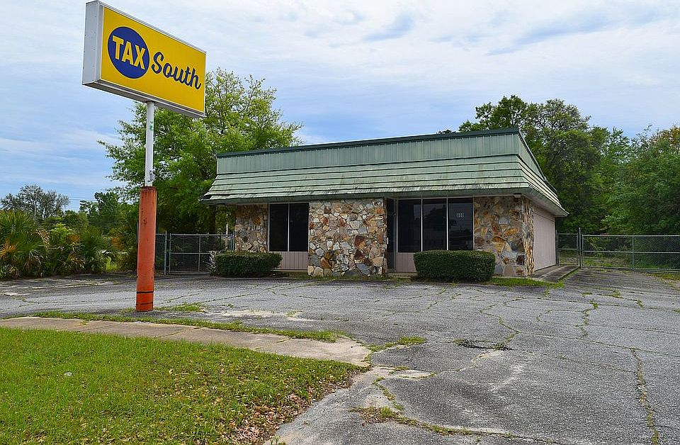 1st image of 800 W Oglethorpe Blvd