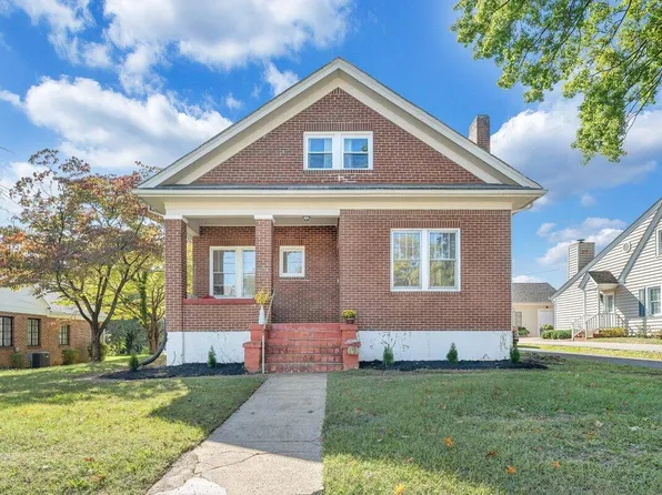 521 N Market St, Salem, VA 24153