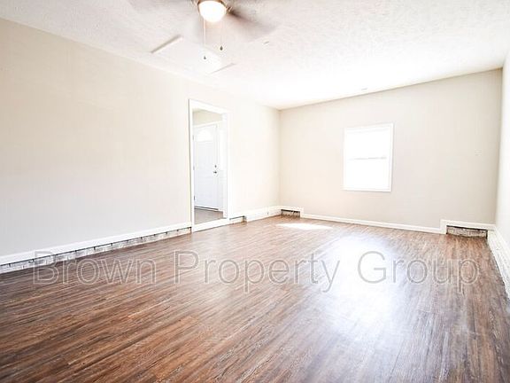 5th image of 411 Northwoods Dr