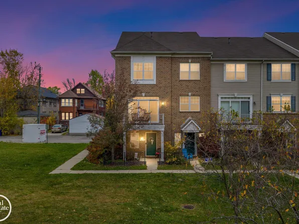 1048 Lakepointe St APT A, Grosse Pointe Park, MI 48230