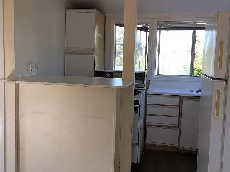 33141 Case St #B — Photo 2