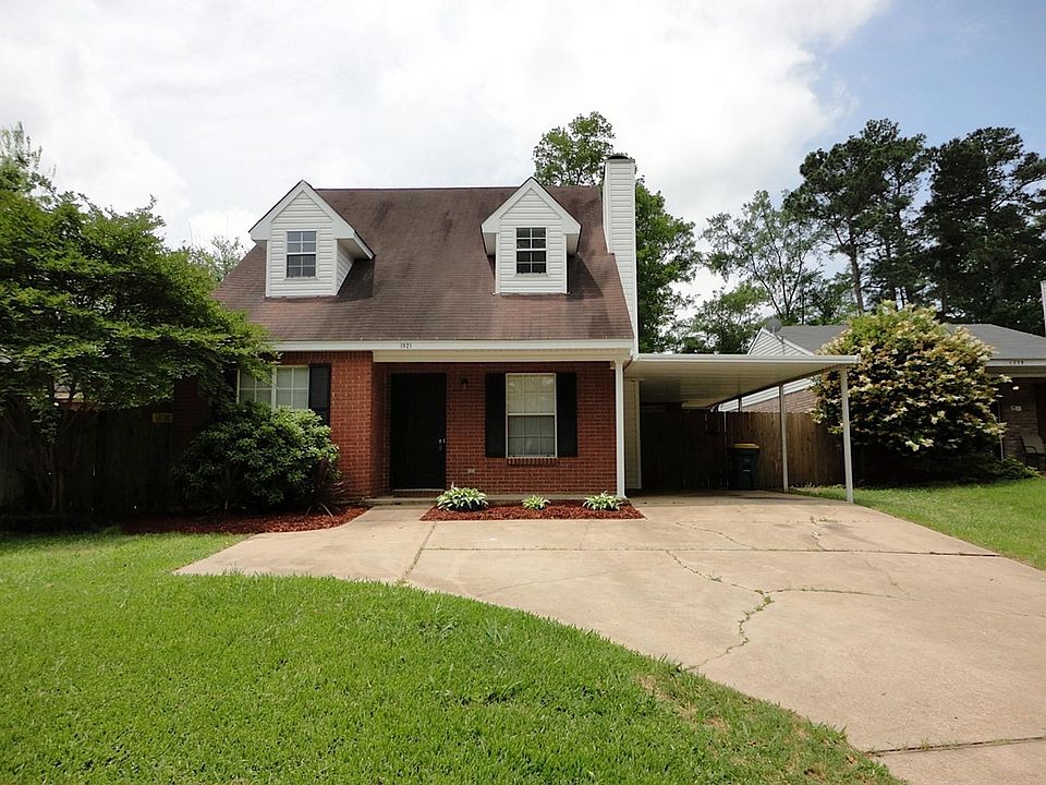 1921 Lincolnshire Blvd