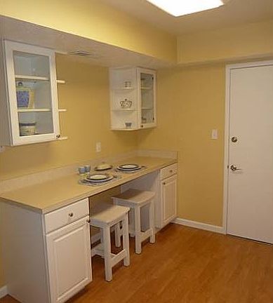 Kitchen Breakfast Bar