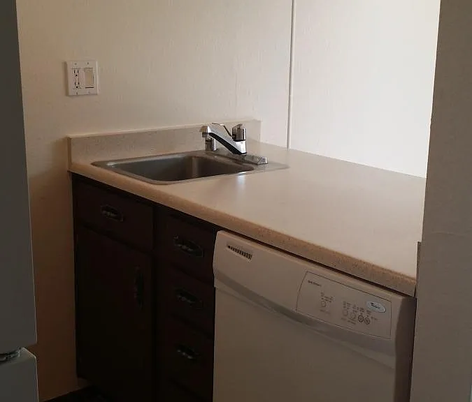 317 Palomas Dr NE — Photo 9