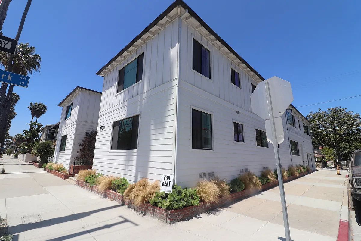 Building Photo - 4799 E Ocean Blvd