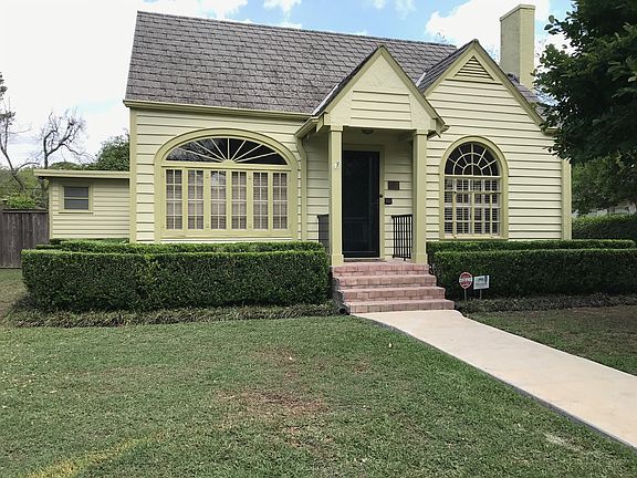 2131 Broussard Street