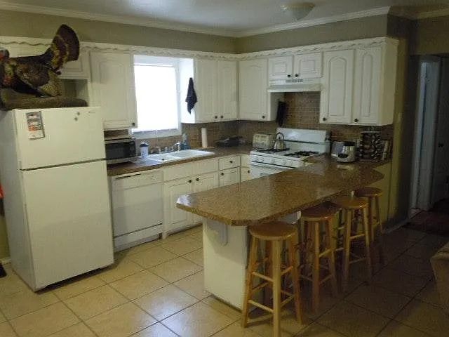 3008 33rd St — Photo 5