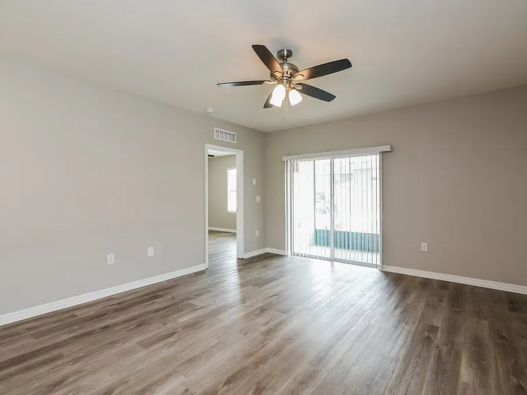 1524 Planters Point Rd — Photo 3