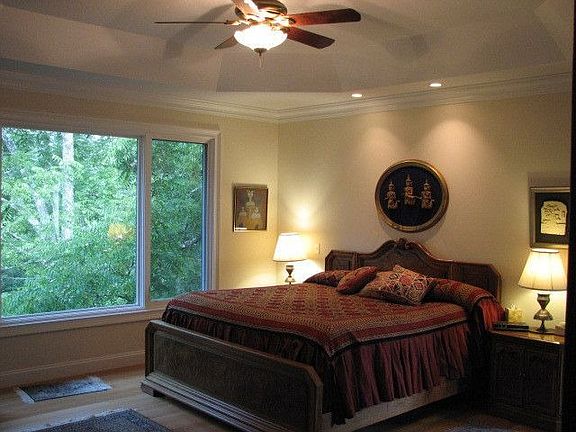 Master suite, tray ceiling