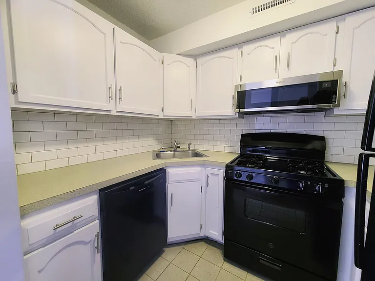 511 High St #203B — Photo 8