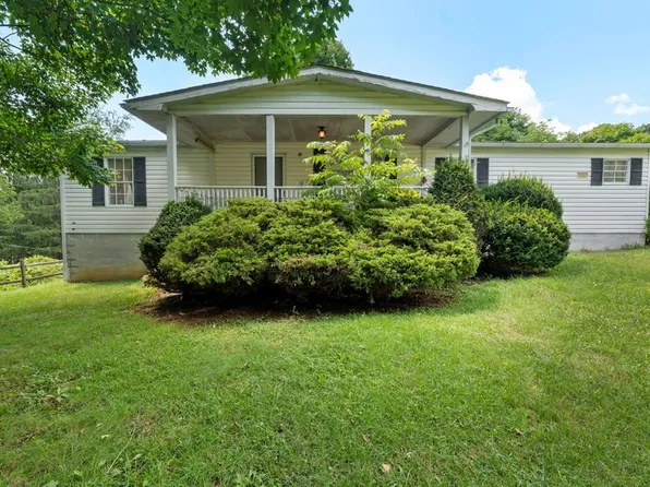 2257 Julia Simpkins Rd, Hiwassee, VA 24347