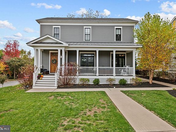 2nd image of 1116 Belmont Ave