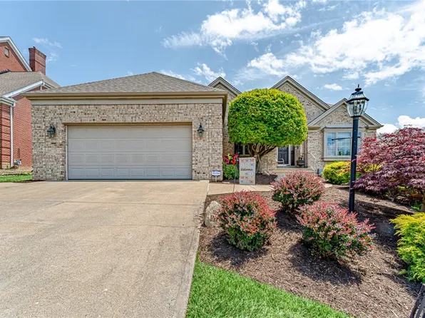 408 Foxwood Ln, Pittsburgh, PA 15220