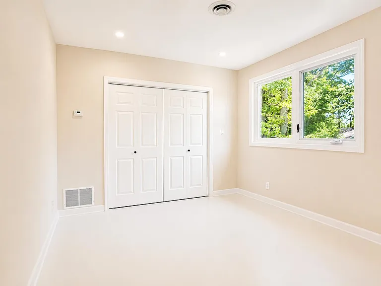 15300 Red Arrow Hwy #3 — Photo 14