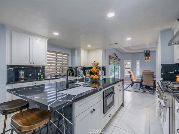 212 Independence Dr, Claremont, CA 91711