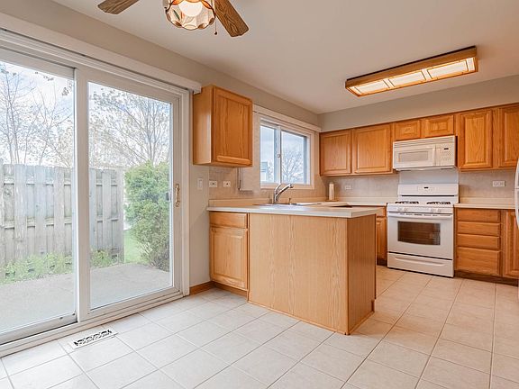 4th image of 305 Towner Ct