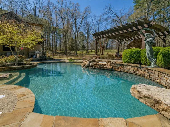 315 Mountain Brook Cv, Eads, TN 38028