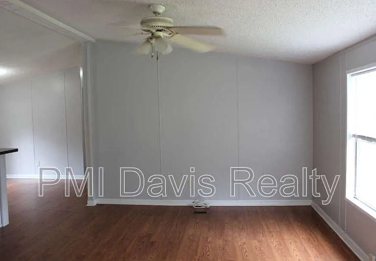4687 Mayflower St — Photo 10