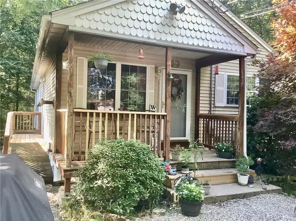 163 Lake Washington Dr, Glocester, RI 02814