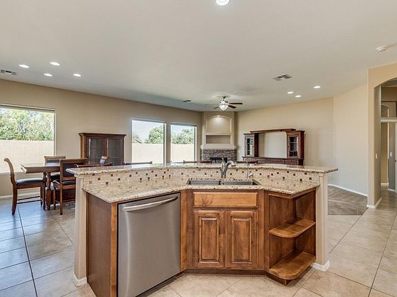 5th image of 2764 S Royal Wood Cir