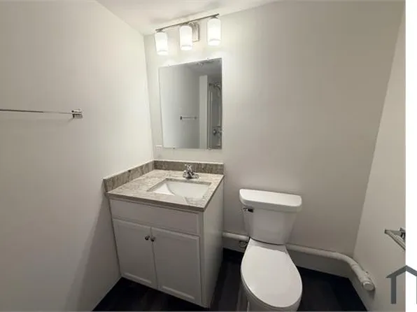 10021 S Western Ave Floor 2, Chicago, IL 60643