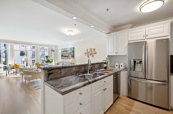 2 bed, 886 sqft, $7,500 — Photo 4
