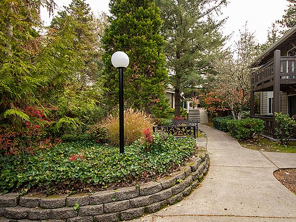 Welcome to Audubon Square